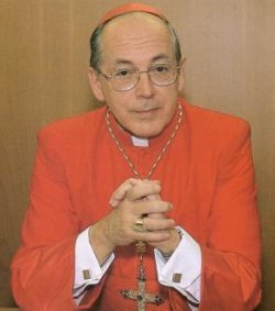 El cardenal Cipriani recibe la máxima condecoración del Perú